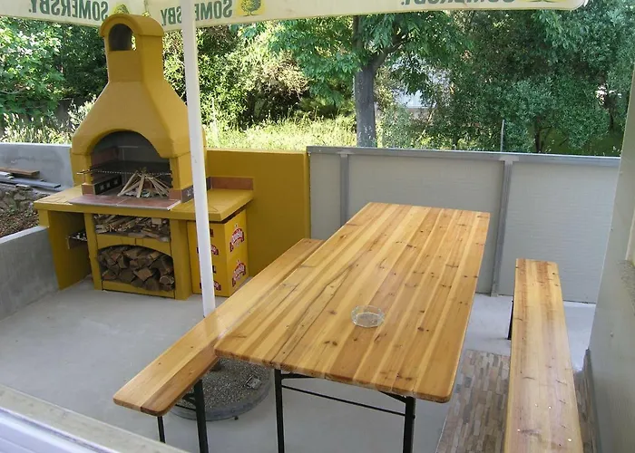 Miroslav Apartment *